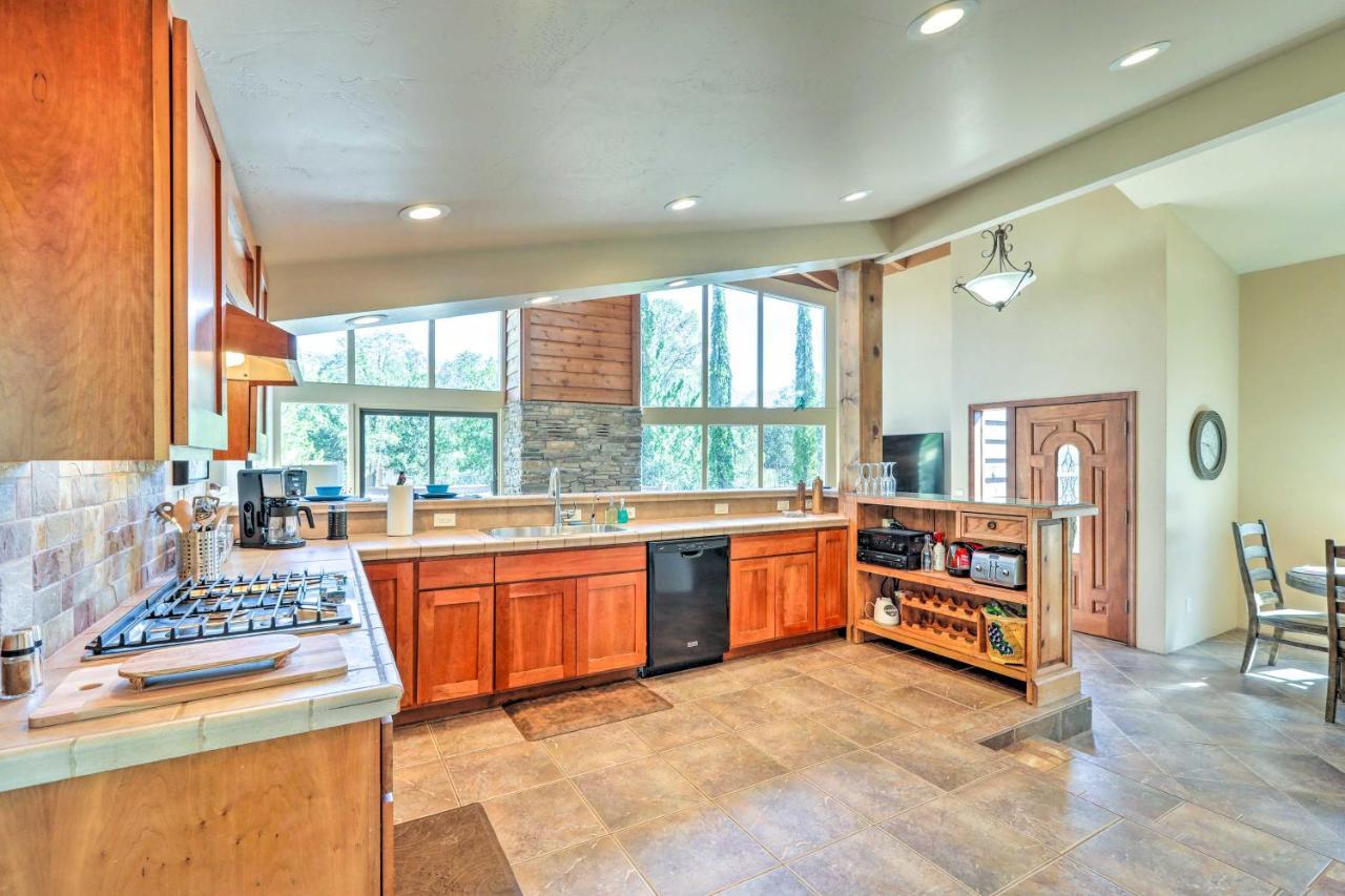 Bright Sedona Home With Deck And Mountain Views! Exterior foto